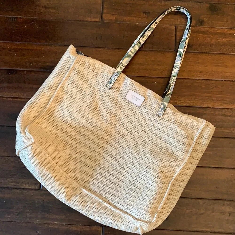 Victoria’s Secret Island Themed Large Tote Bag - Picture 1 of 7